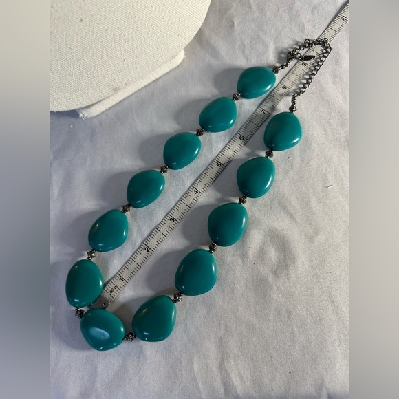 Two older turquoise color statement necklaces - Picture 5 of 7